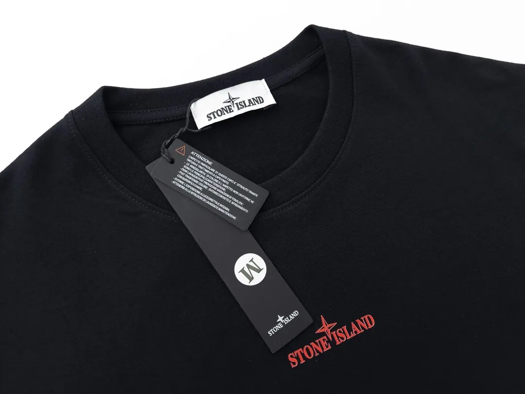 W660#P110💰 [Stone lsland/Stone Island summer blood red broken starry sky printed short-sleeved T-shirt] ⚠️[Original creation with high control of details] - Made of 230g combed cotton 32-count double yarn, soft and comfortable to the touch, sweat-absorbent and breathable. - Simple basic and versatile style, original single quality, the first choice for couples. - Made in a large factory, four needles and five threads on the shoulder, neatly arranged, high quality workmanship. - Same style for men and women. Very versatile, one piece for everyone, details are clearly visible. Color: Black White Size: M L